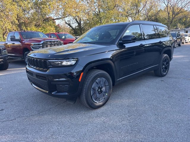 New 2025 Jeep Grand Cherokee L Altitude image 5