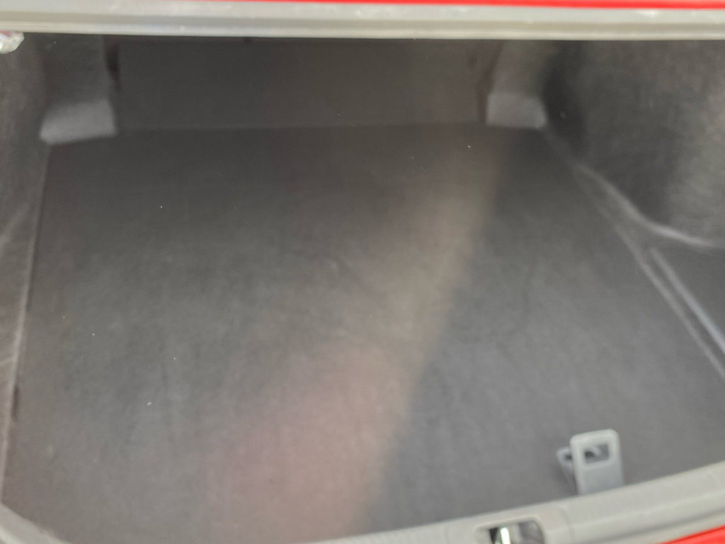 Used 2025 Toyota Camry SE image 10