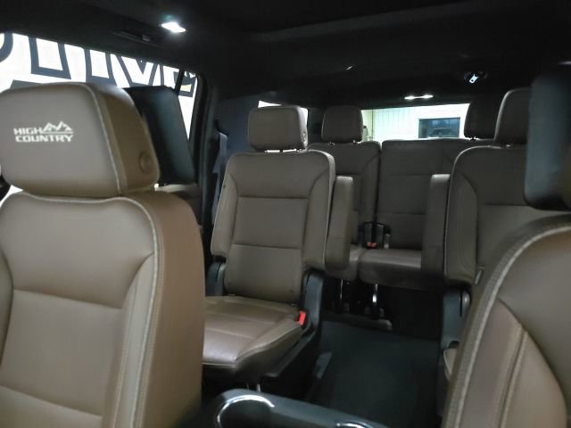 Used 2024 Chevrolet Suburban High Country image 21