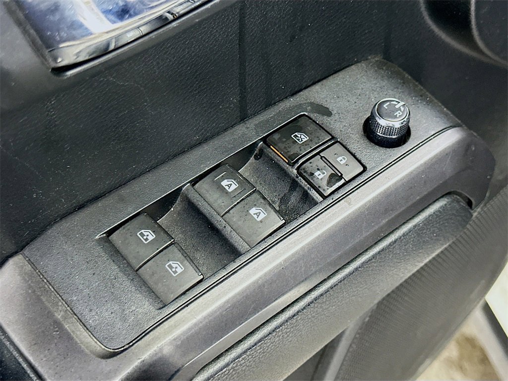 Used 2017 Toyota Tacoma TRD Sport w/ Tow Package image 19