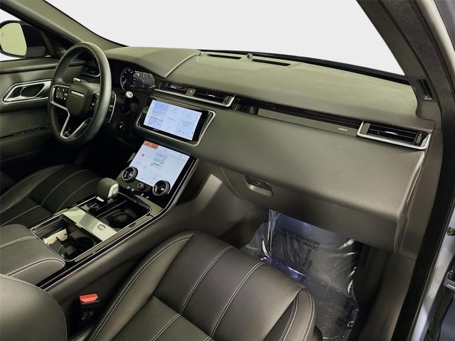 Certified 2022 Land Rover Range Rover Velar R-Dynamic S AWD/4WD image 31