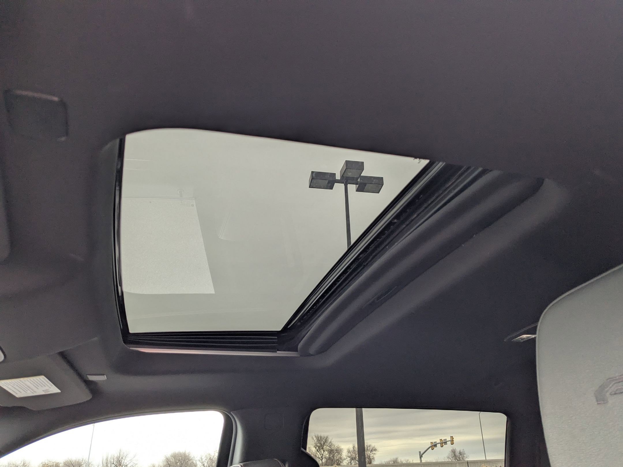 Certified 2022 GMC Sierra 1500 AT4 w/ AT4 Premium Package image 15