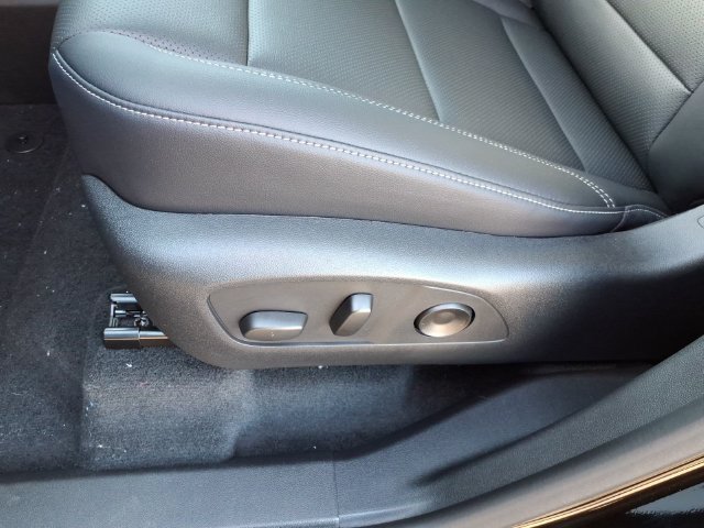 New 2027 Chevrolet Traverse LT AWD/4WD image 7