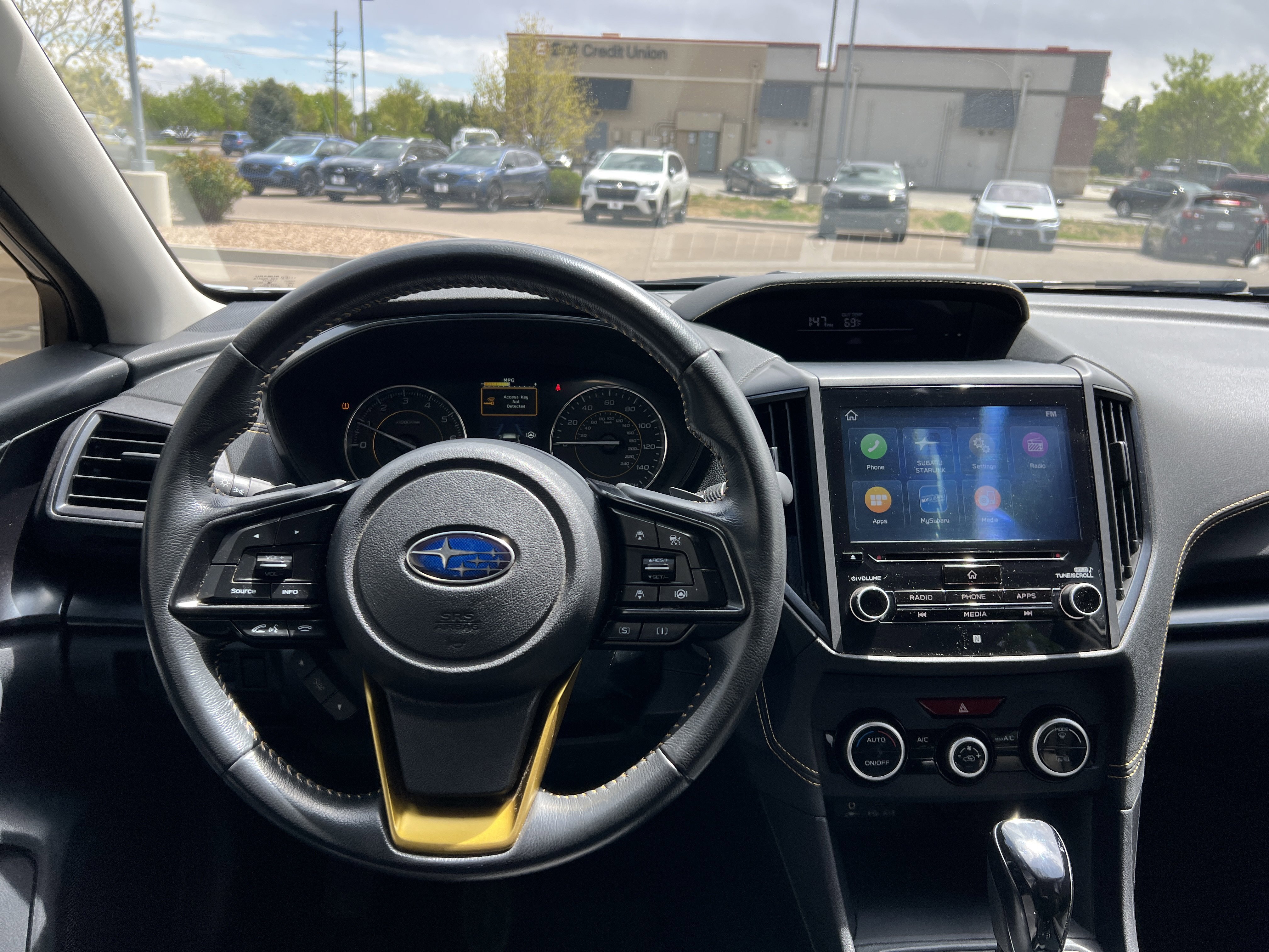 Used 2022 Subaru Crosstrek 2.5i Sport w/ Moonroof Package AWD/4WD image 2