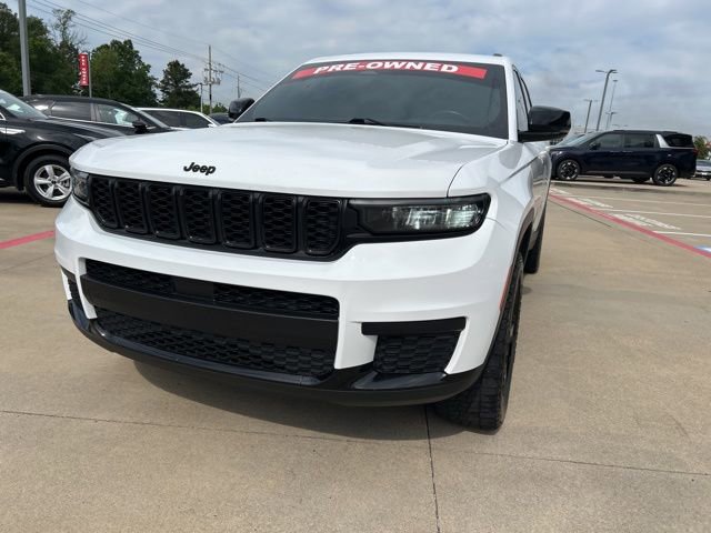 Used 2022 Jeep Grand Cherokee L Laredo RWD image 3