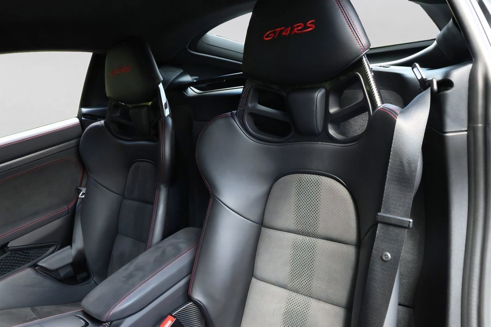 Used 2023 Porsche 718 Cayman GT4 RS RWD image 26