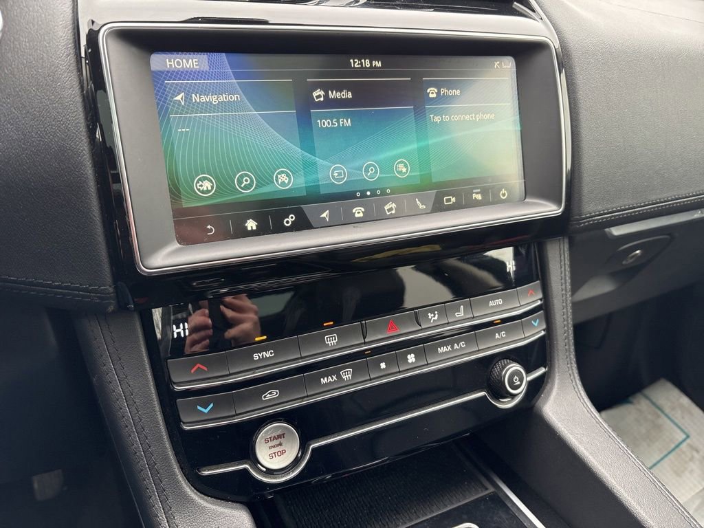 Used 2020 Jaguar F-PACE Prestige image 23