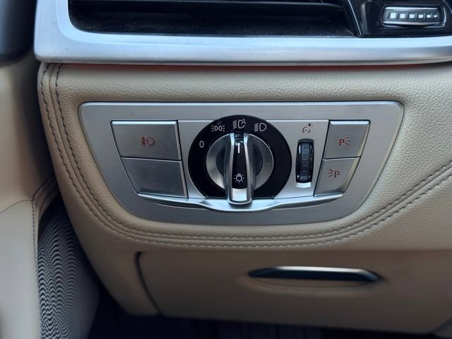 Used 2018 BMW 750i RWD image 43