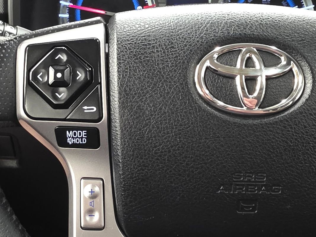 Used 2015 Toyota 4Runner Limited AWD/4WD image 8