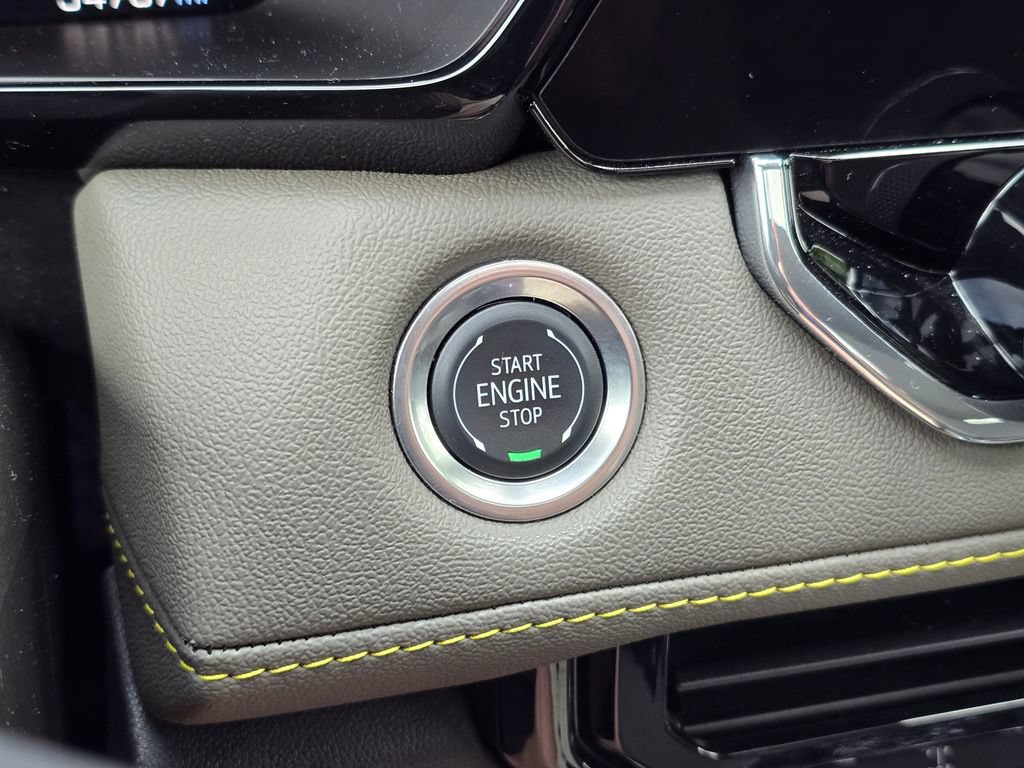 Used 2024 Chevrolet Colorado ZR2 AWD/4WD image 33