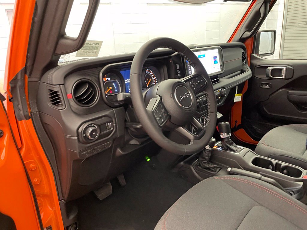 New 2026 Jeep Wrangler Unlimited Rubicon AWD/4WD image 14
