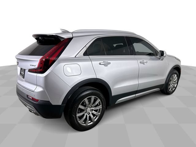 Used 2021 Cadillac XT4 Premium Luxury w/ Cold Weather Package FWD image 8