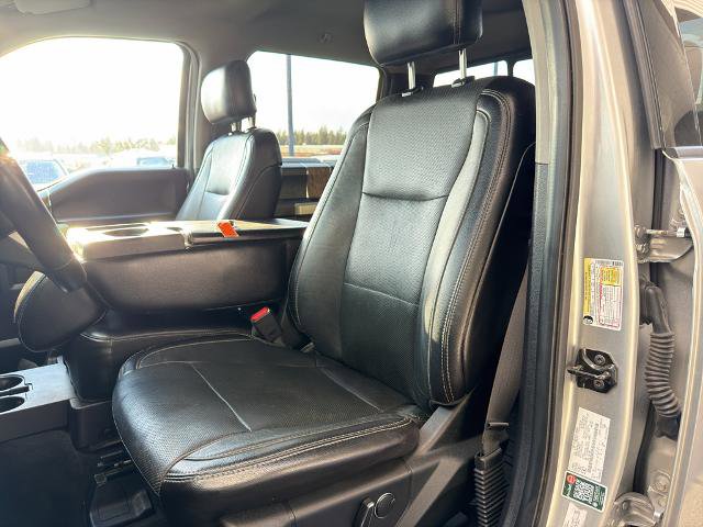 Certified 2017 Ford F350 Lariat w/ Camper Package image 22