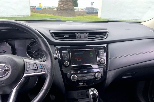 Used 2019 Nissan Rogue SL AWD/4WD image 6