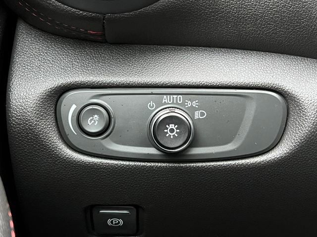 Certified 2023 Chevrolet Blazer RS w/ Driver Confidence II Package image 23