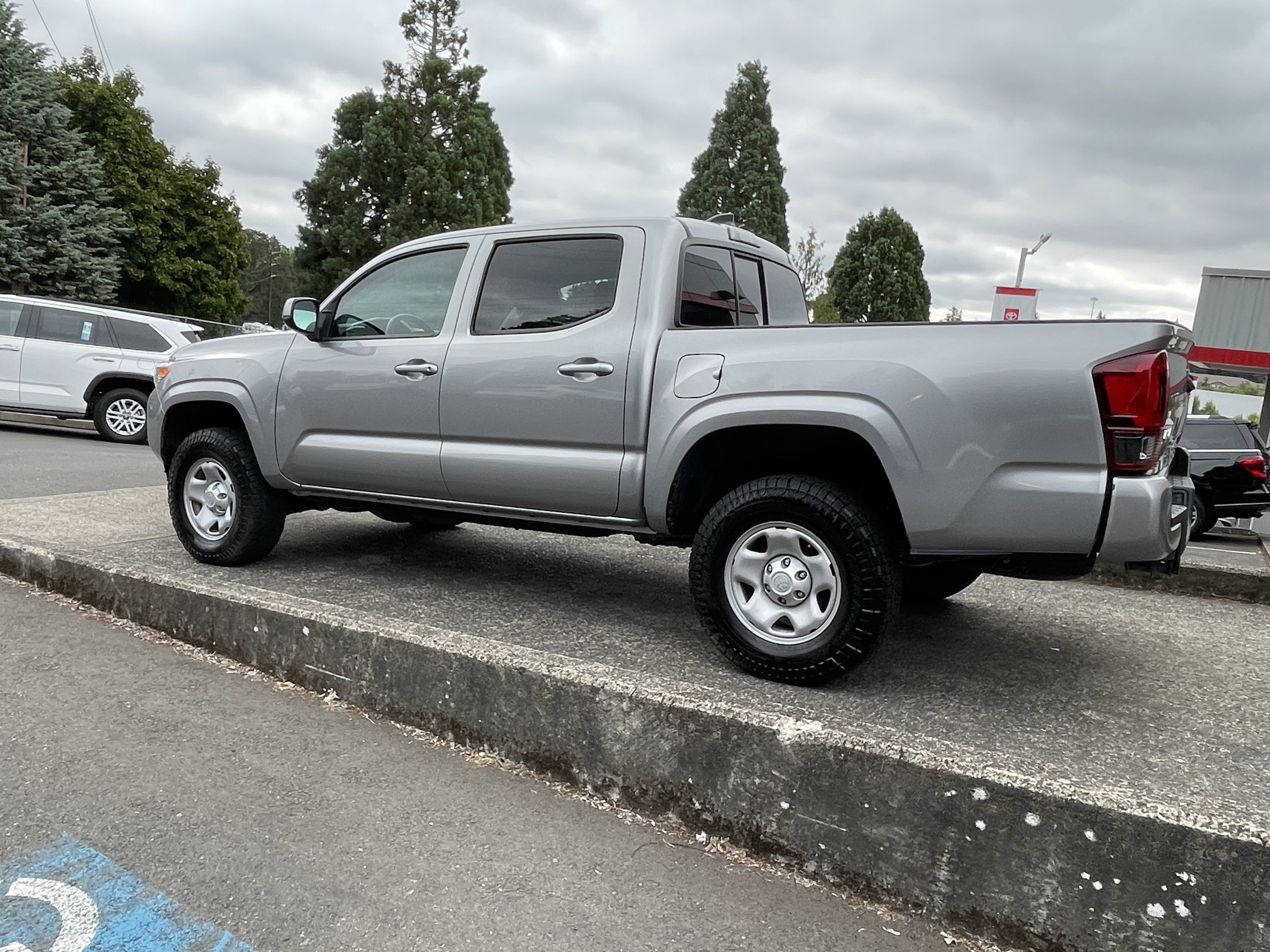 Certified 2020 Toyota Tacoma SR AWD/4WD image 5