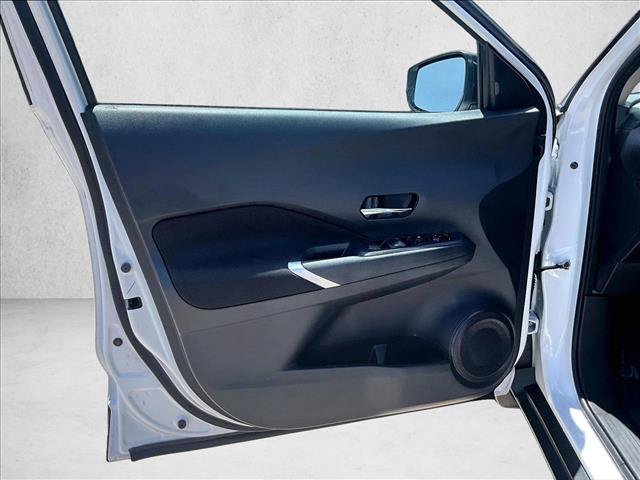 Used 2023 Nissan Kicks SV FWD image 17
