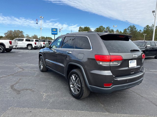 Used 2017 Jeep Grand Cherokee Limited w/ Luxury Group II image 4