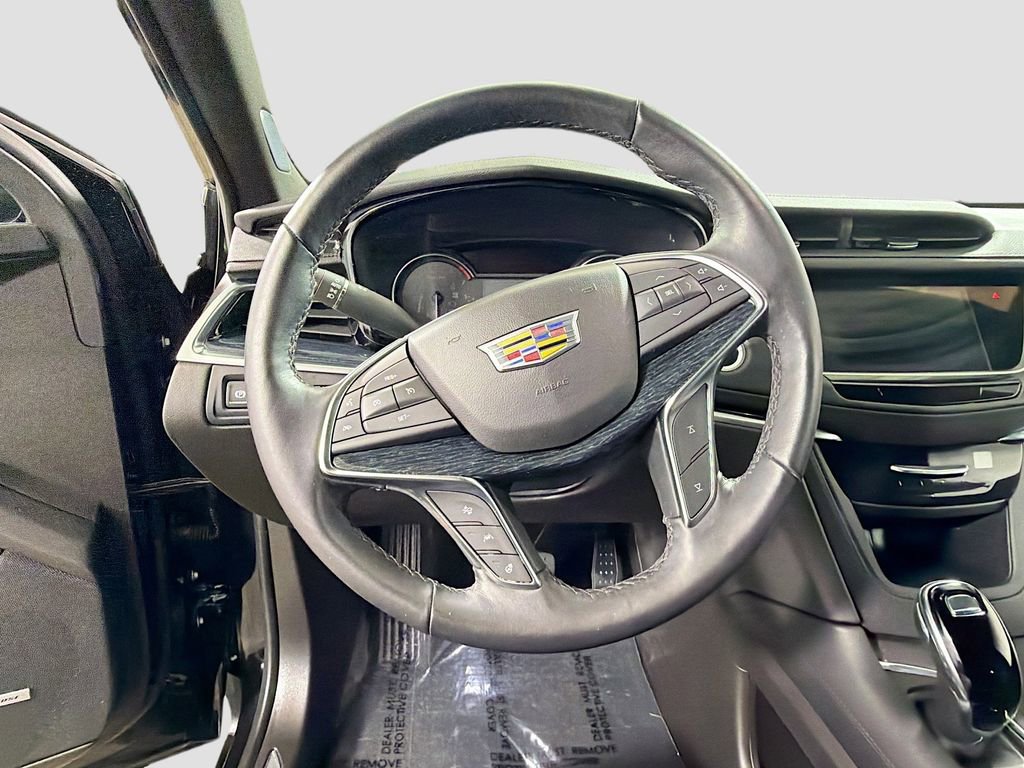 Used 2024 Cadillac XT5 Premium Luxury image 11