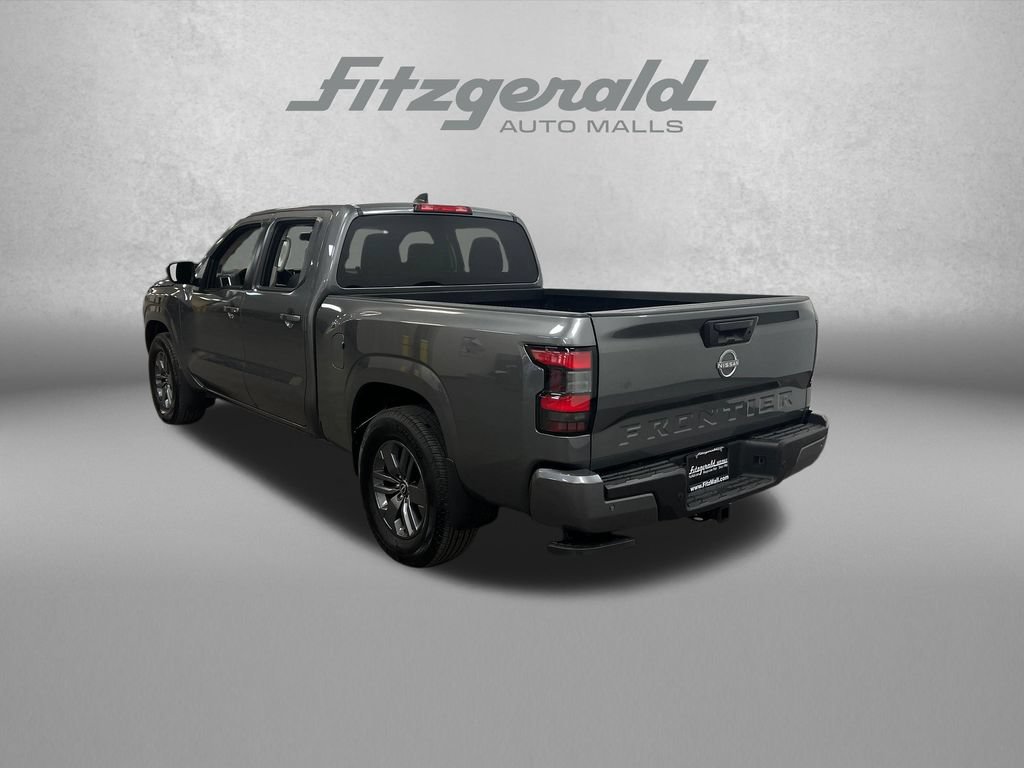 Used 2025 Nissan Frontier SV w/ Tow Package RWD image 3