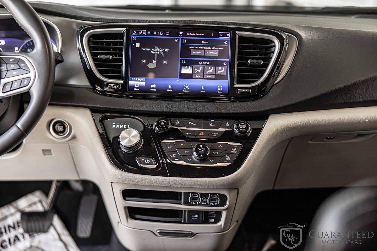 Used 2022 Chrysler Pacifica Touring-L FWD image 39