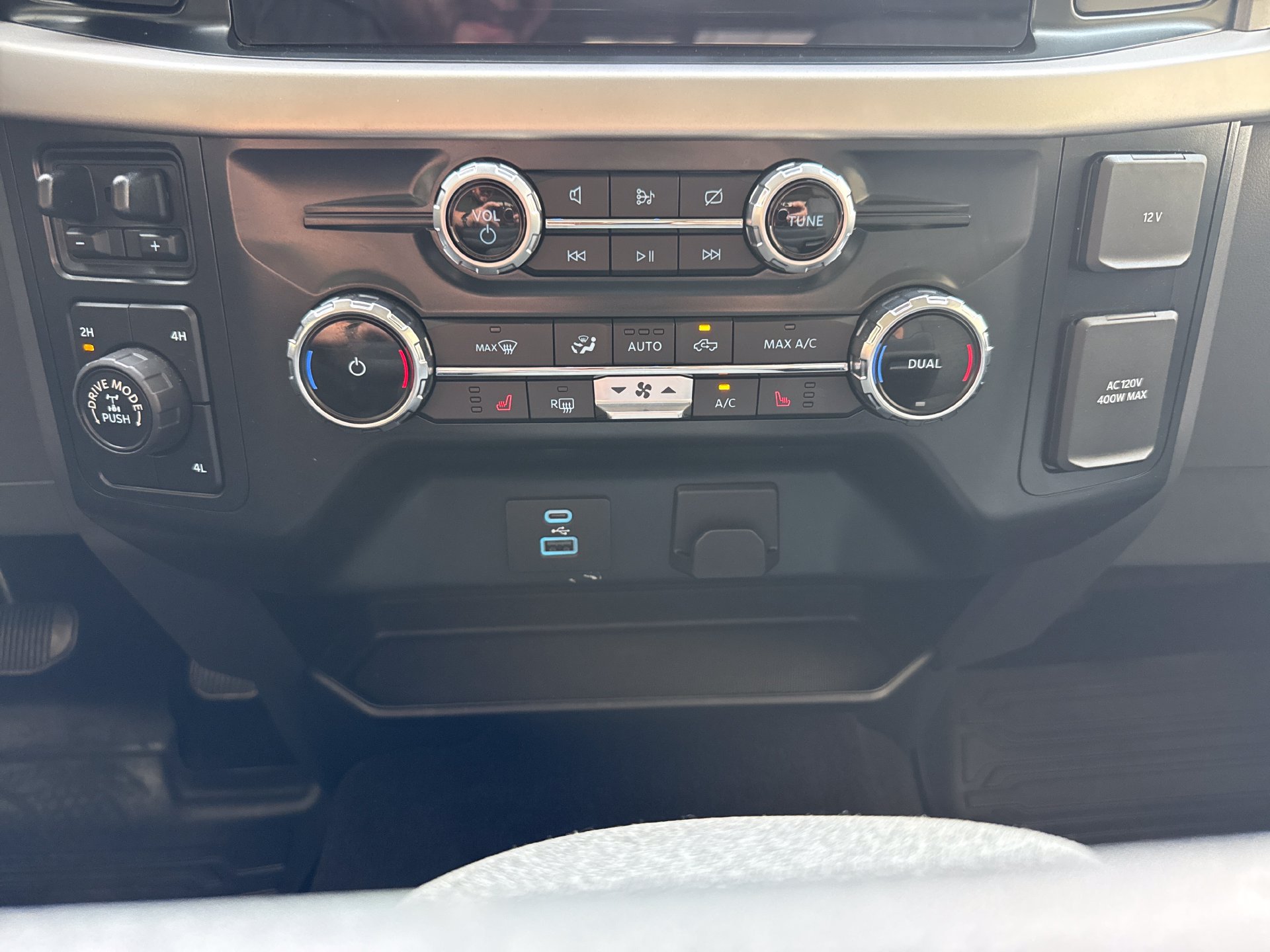 Used 2022 Ford F150 XLT w/ Equipment Group 302A High AWD/4WD image 12