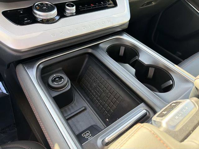Certified 2025 Ford Expedition Active image 28