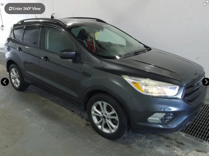 Used 2018 Ford Escape SE FWD image 1