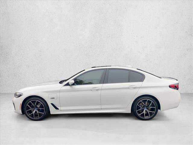 Used 2023 BMW 530e xDrive w/ Executive Package image 9