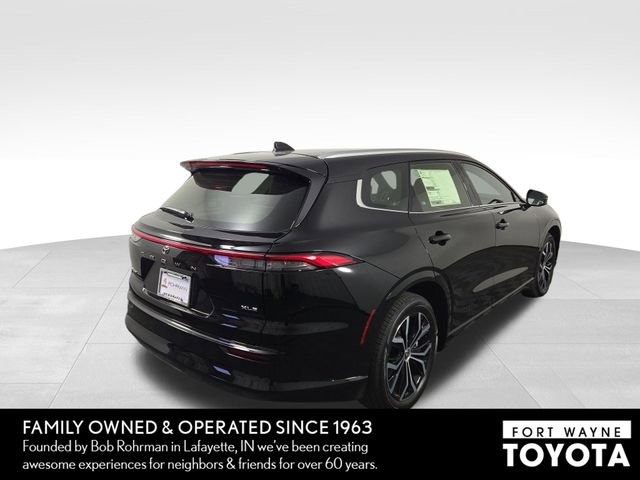 Used 2025 Toyota Crown Signia image 8