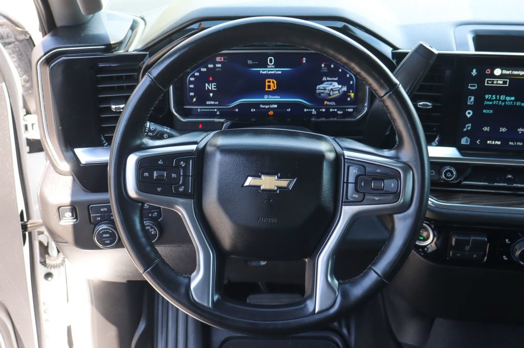 Used 2025 Chevrolet Silverado 1500 LT w/ Leather Package AWD/4WD image 24