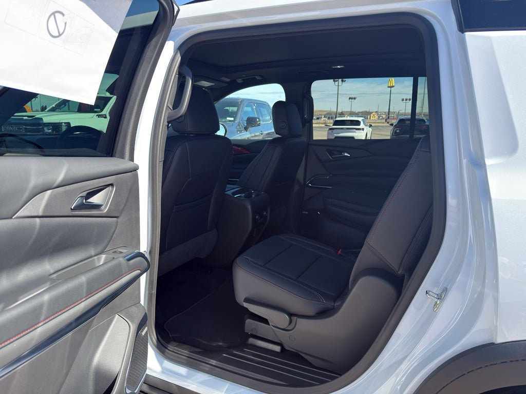 New 2026 Chevrolet Traverse Z71 w/ Enhanced Driving Package AWD/4WD image 16
