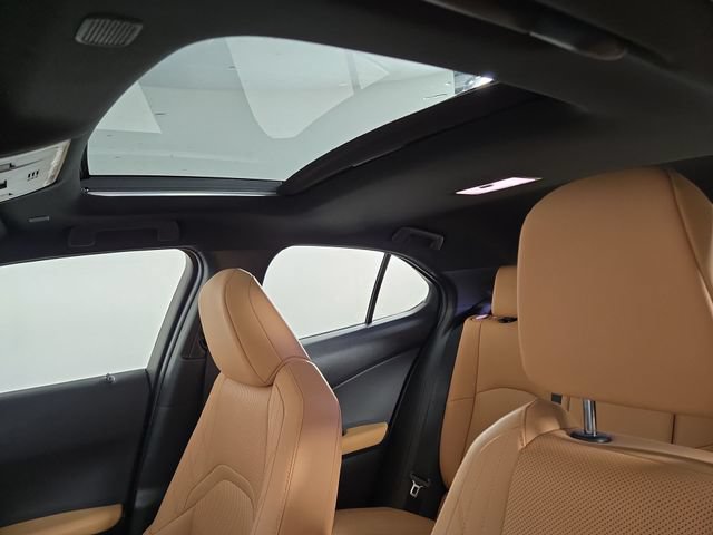 Used 2024 Lexus UX 250h AWD w/ Premium Package image 32
