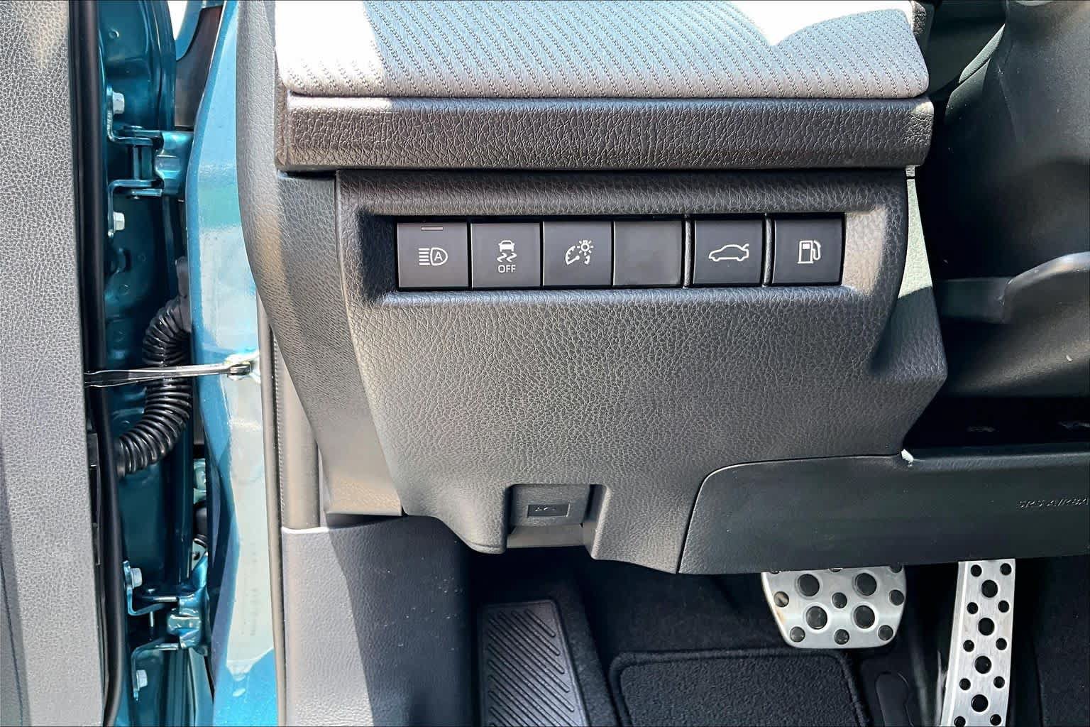 New 2026 Toyota Camry SE FWD image 19