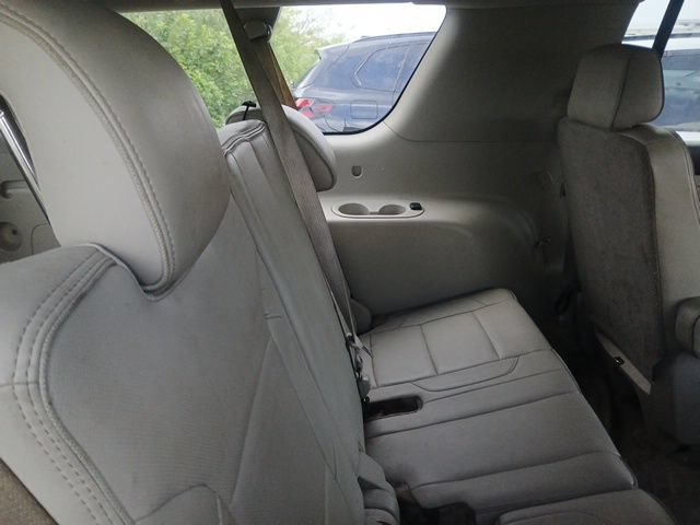 Used 2015 GMC Yukon XL Denali w/ Touring Package AWD/4WD image 13