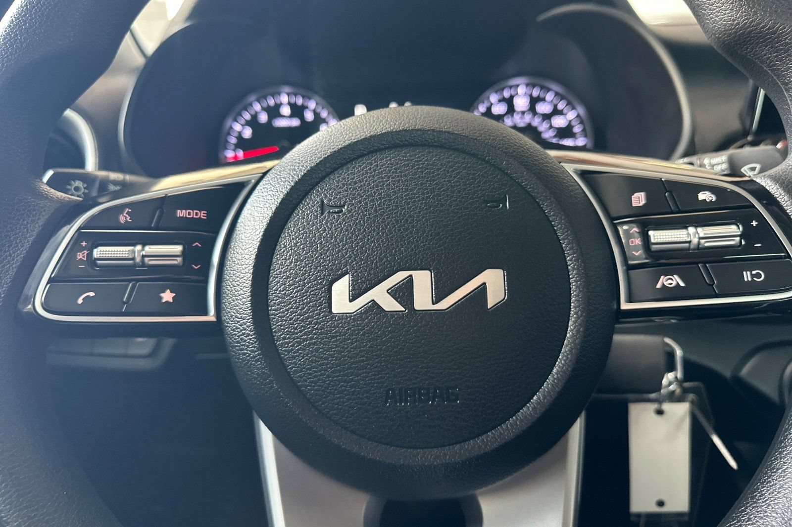 Used 2024 Kia Forte LXS FWD image 21