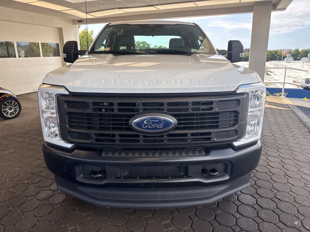 Used 2024 Ford F250 XL AWD/4WD image 2