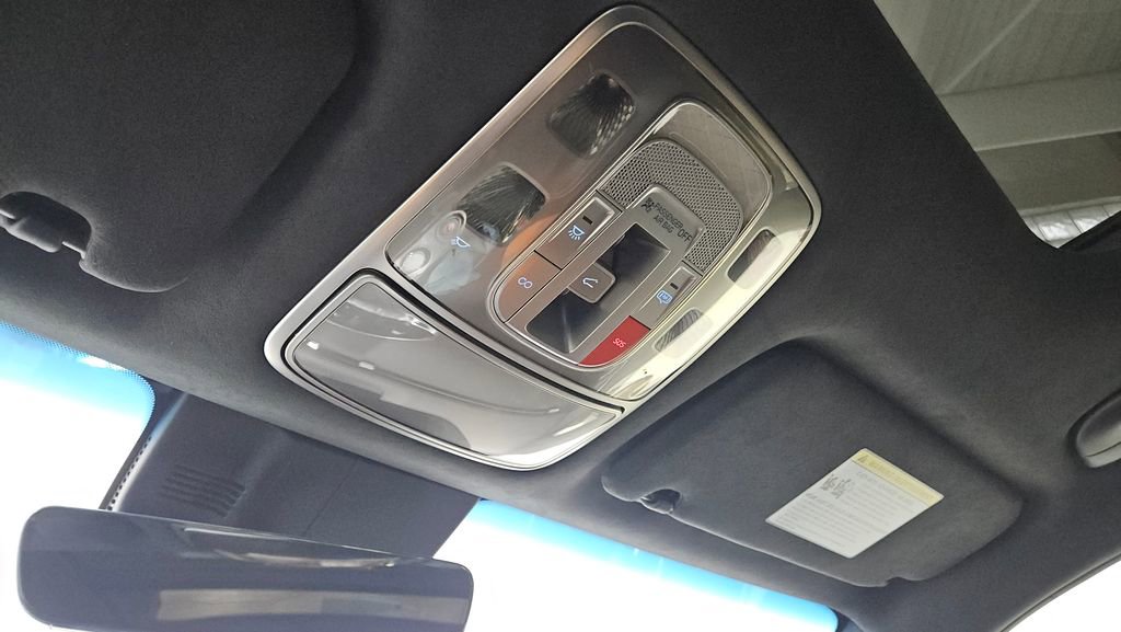 Used 2025 Genesis GV70 3.5T Sport w/ Sport Advanced Package image 40