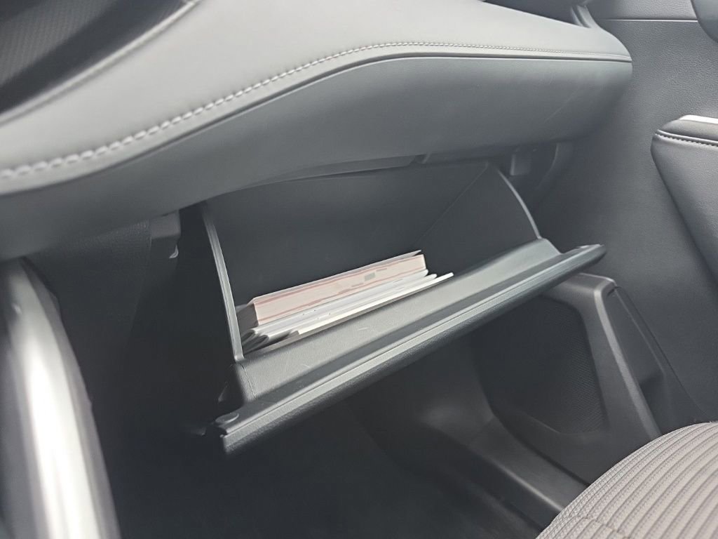 Used 2024 Toyota Highlander LE image 35