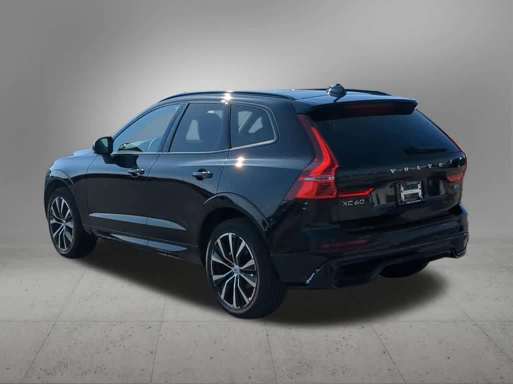 Used 2025 Volvo XC60 B5 Ultra AWD/4WD image 4