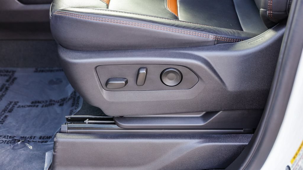 Used 2025 GMC Sierra 2500 AT4 AWD/4WD image 25