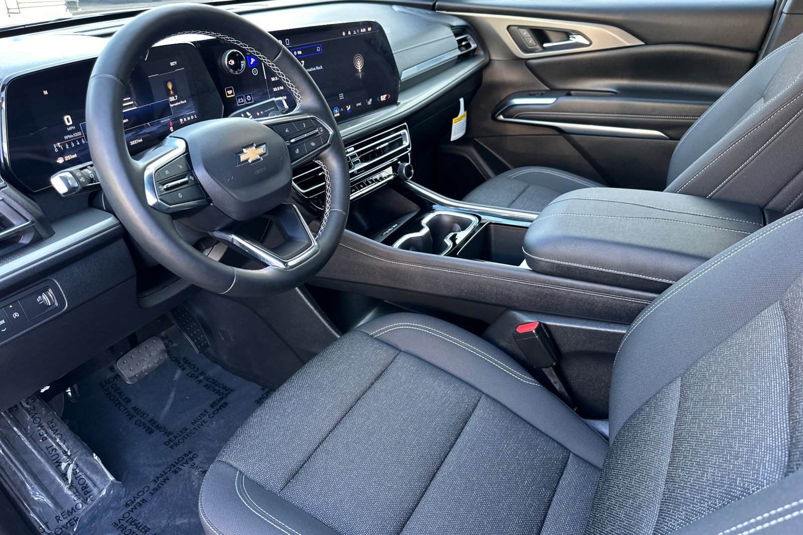Used 2026 Chevrolet Traverse LT w/ LPO, Floor Liner Package FWD image 10