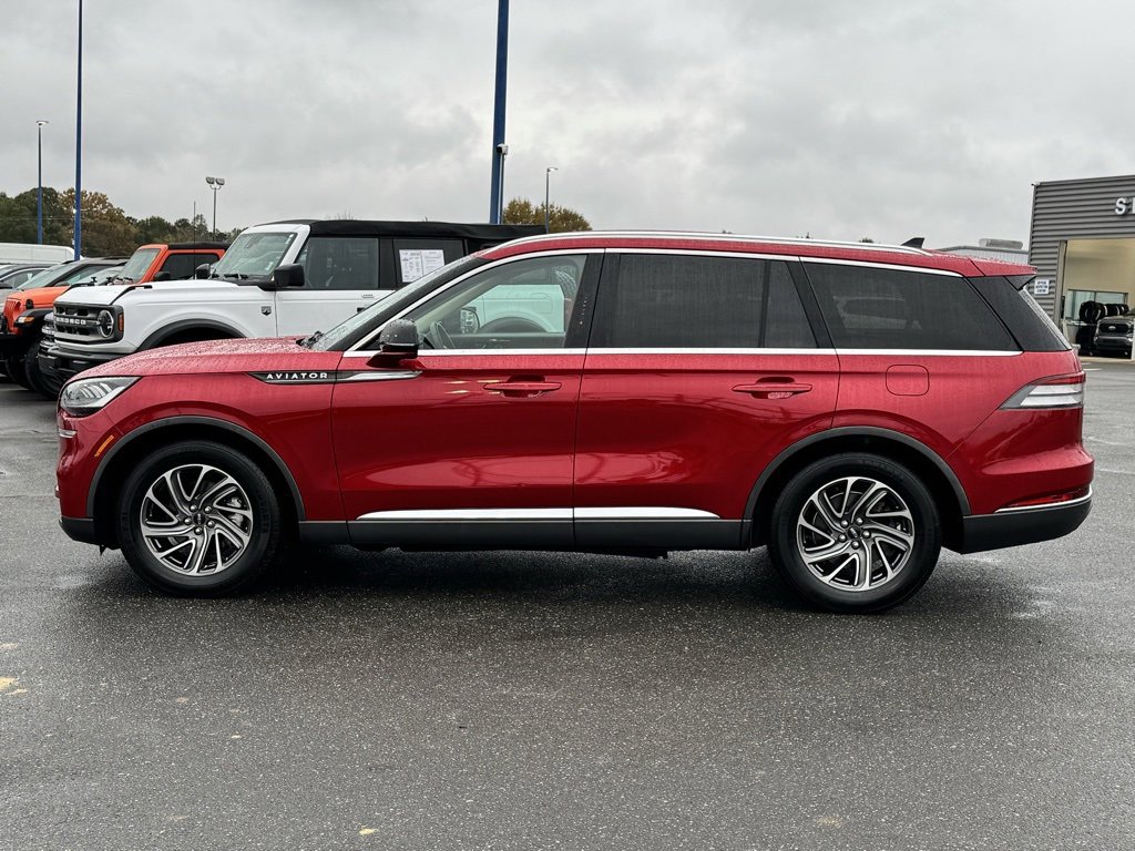 Used 2021 Lincoln Aviator 2WD image 3