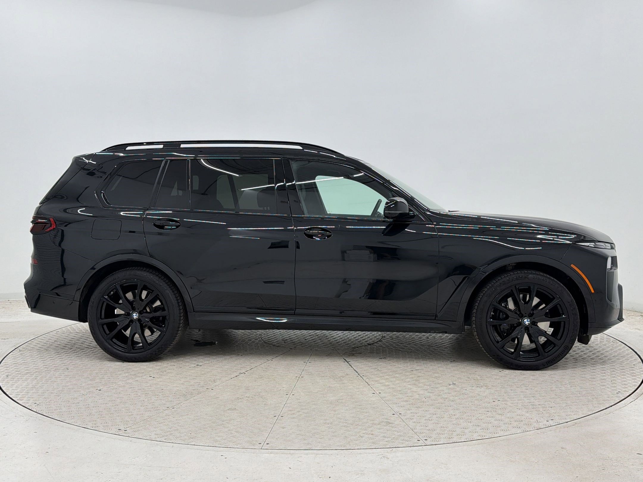 Certified 2025 BMW X7 M60i AWD/4WD image 8
