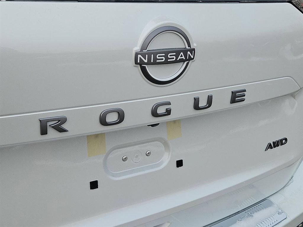 New 2026 Nissan Rogue SV w/ Cold Weather Package AWD/4WD image 3
