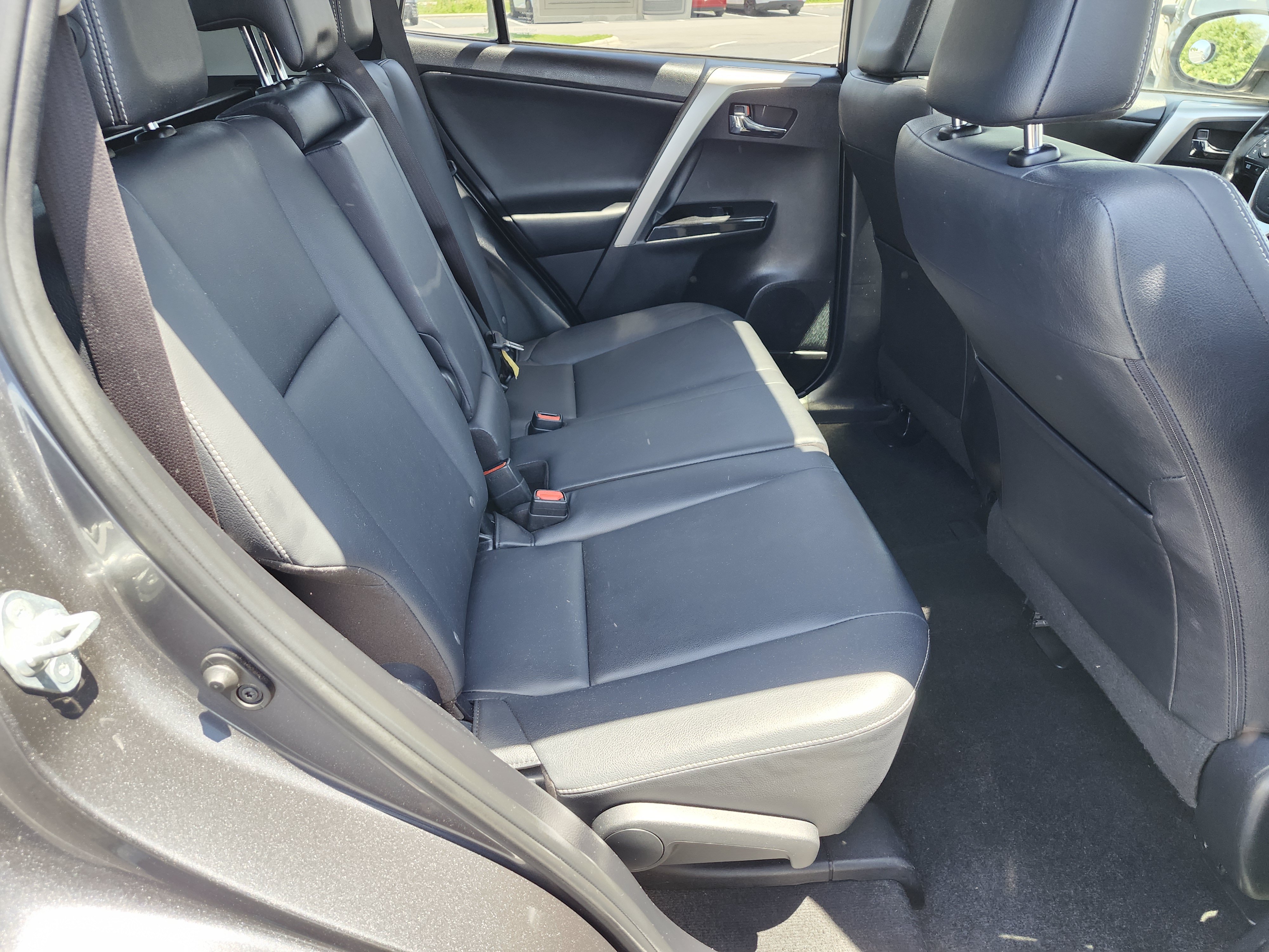 Used 2017 Toyota RAV4 Limited w/ Advanced Technology Package AWD/4WD image 19
