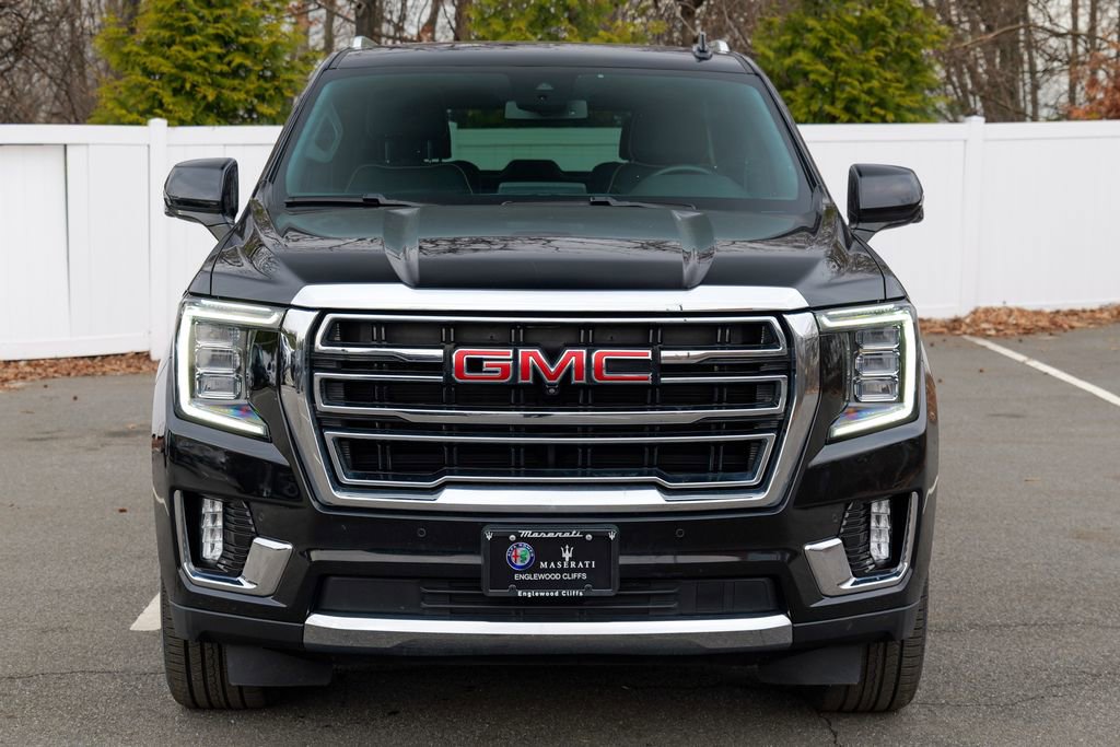 Used 2023 GMC Yukon XL SLT w/ SLT Premium Package image 2