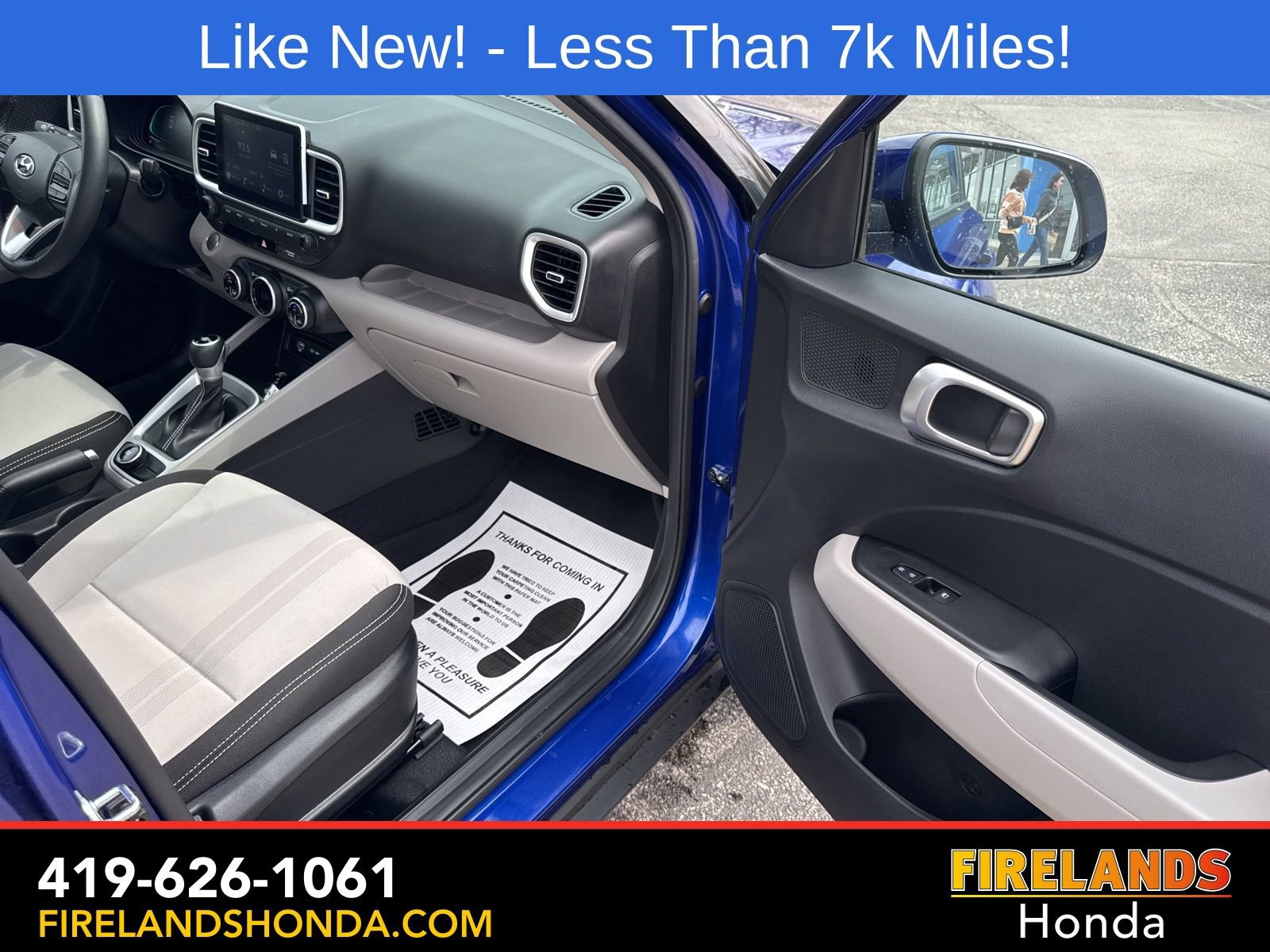 Used 2025 Hyundai Venue SEL image 32