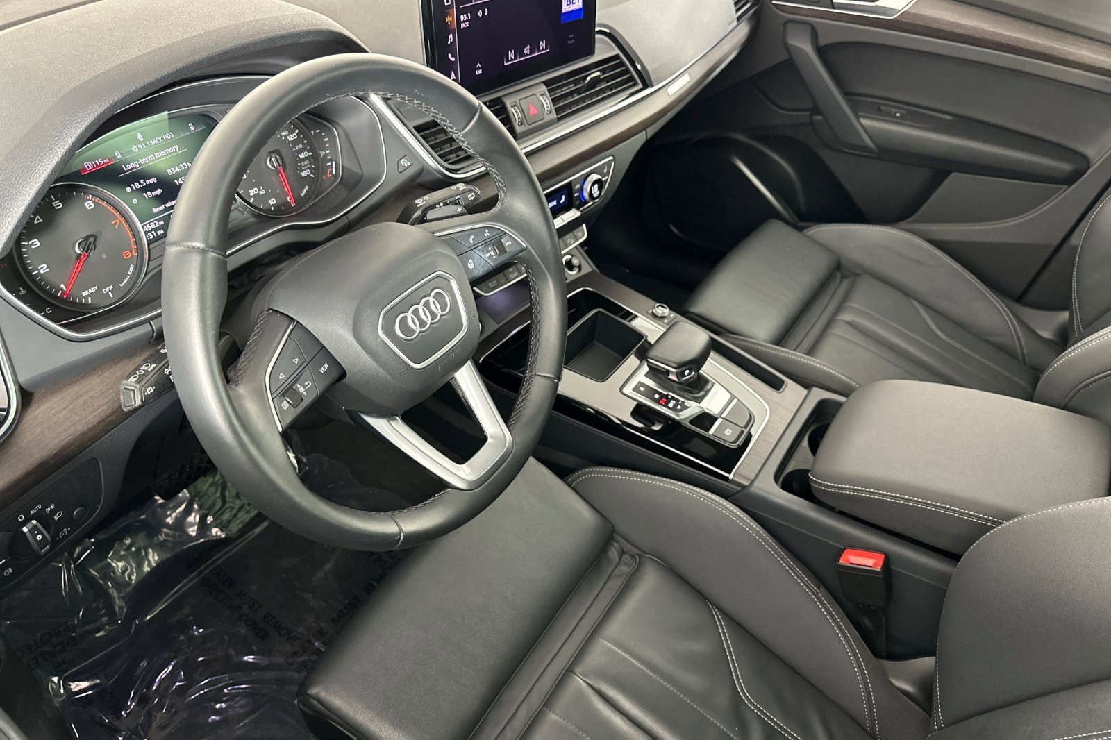 Used 2023 Audi Q5 2.0T Premium w/ Convenience Package image 9