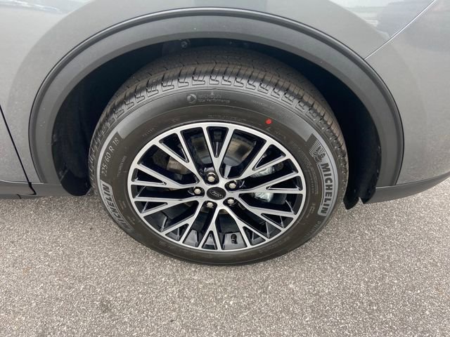 New 2025 Ford Escape SE w/ PHEV Premium Package image 10